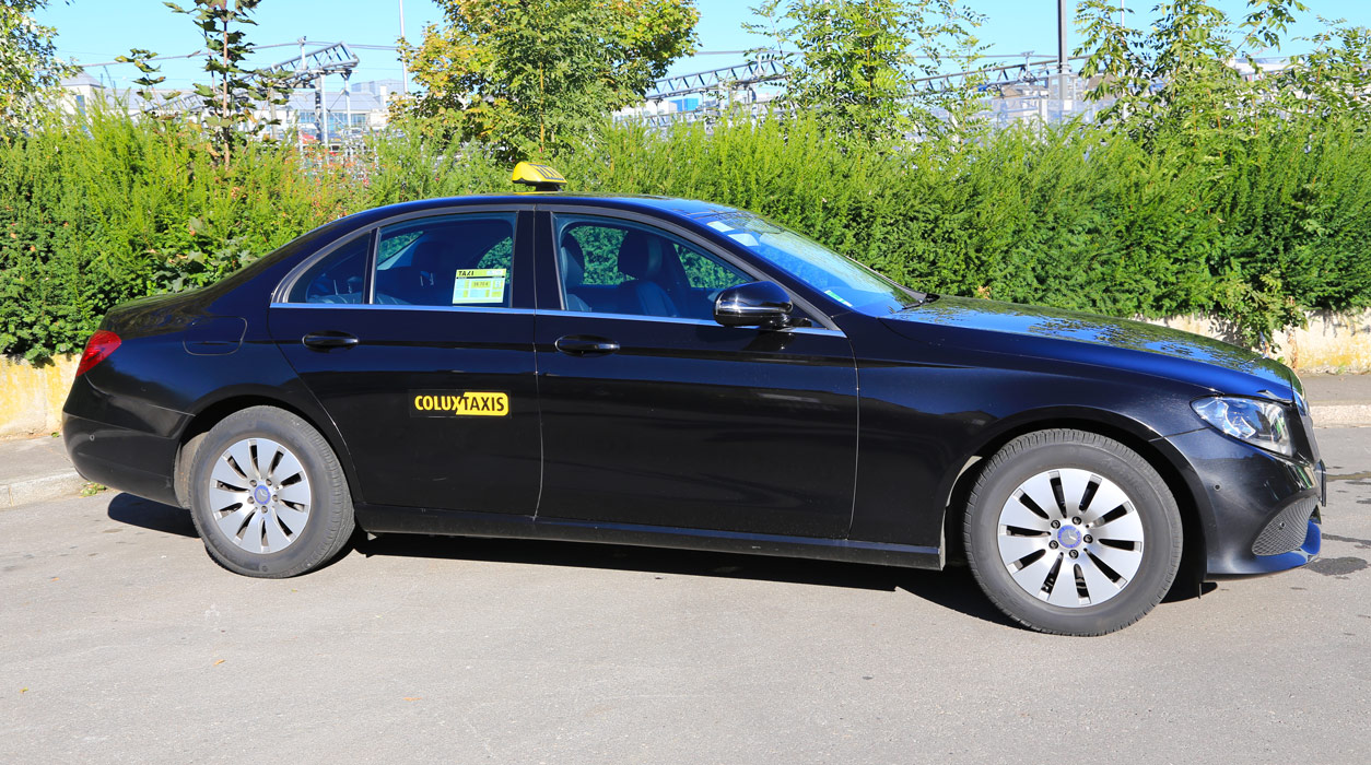 Taxi Mercedes Classe E exterior