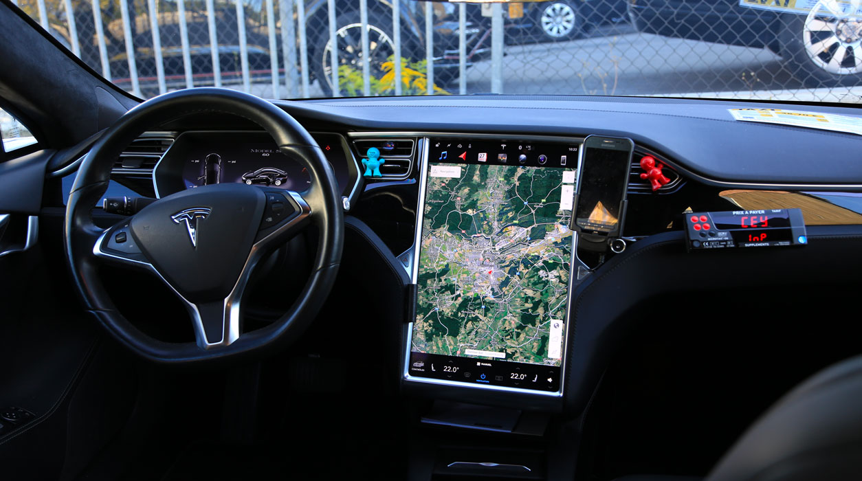 Taxi Testla Model S intérieur